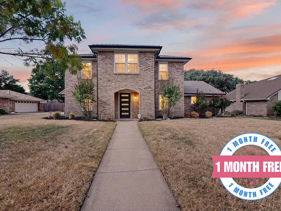 30 Crestwood Dr