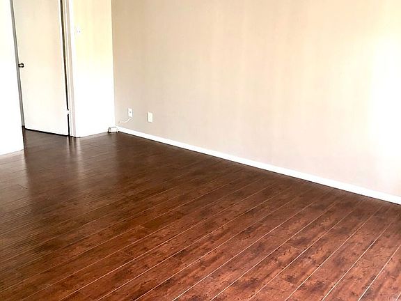3rd image of 7209 Willoughby Ave APT 8