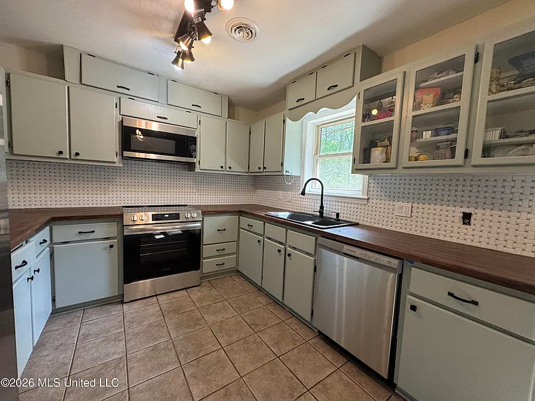 21 County Road 187 — Photo 6