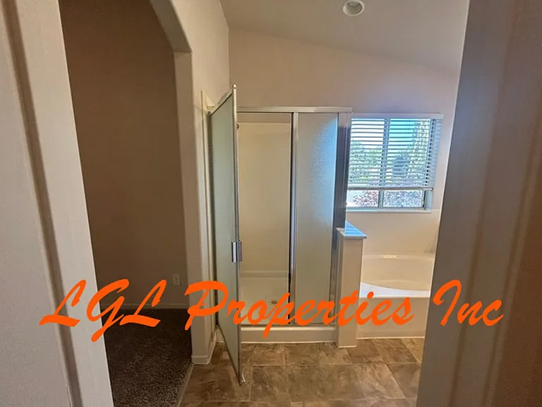 4116 Woodwillow Ln — Photo 33
