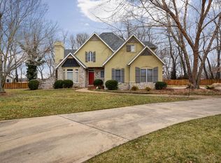 1510 Stonecreek Dr, Nixa, MO 65714