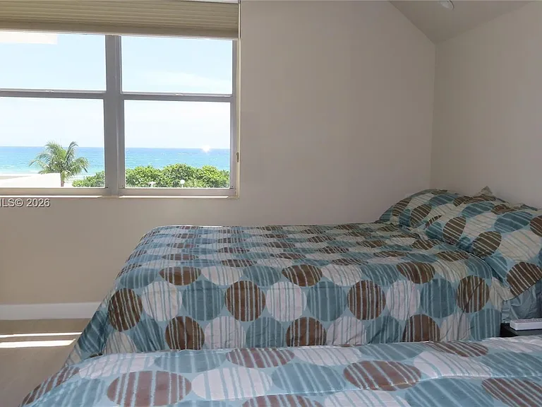 5701 Collins Ave #302 — Photo 25