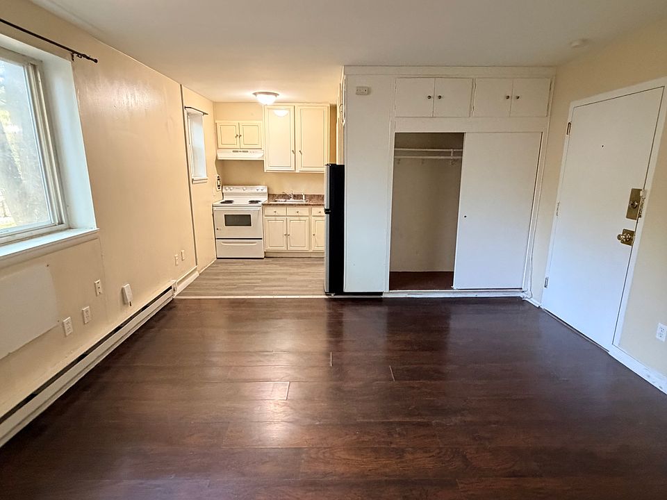 1st image of 158 Fountain St #2C1