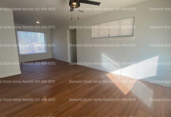 4th image of 27 Barbara Dr