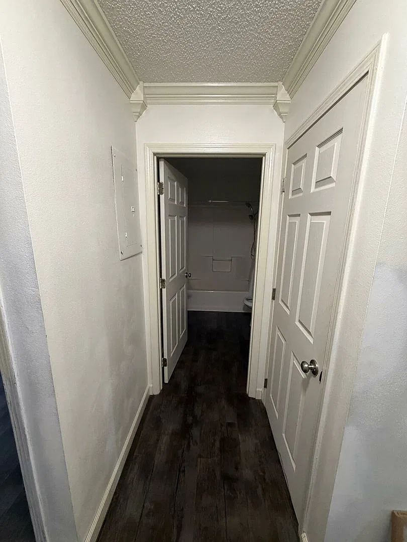 2409 Texas Avenue — Photo 4