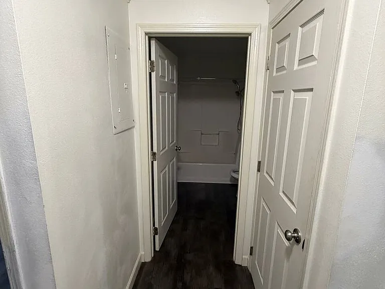 2409 Texas Ave — Photo 10