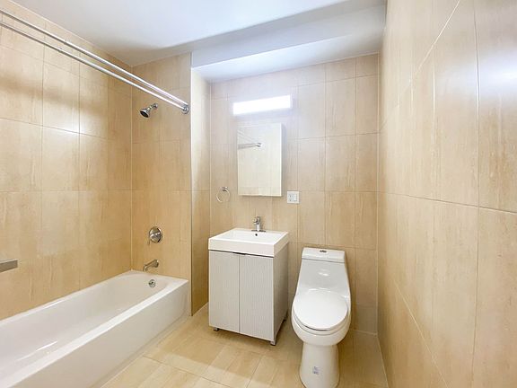 4th image of 596 E 19th St APT 4D