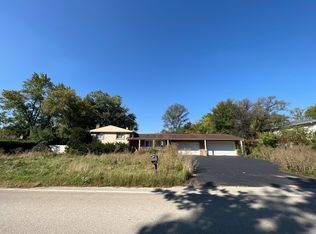 23042 N Apple Hill Ln, Prairie View, IL