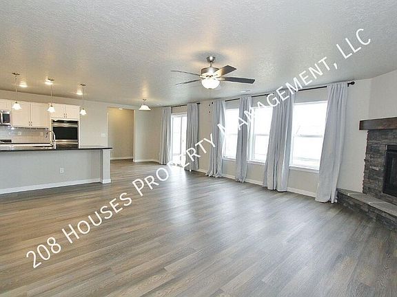 3rd image of 17175 N Thomas Paine Way