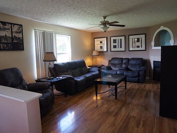 3rd image of 3634 Darcie Dr