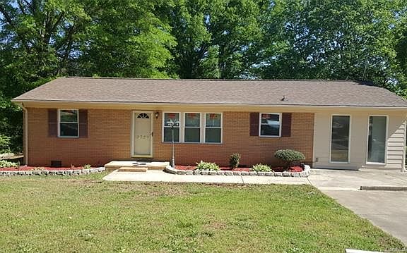 5th image of 2329 Maplewood Dr