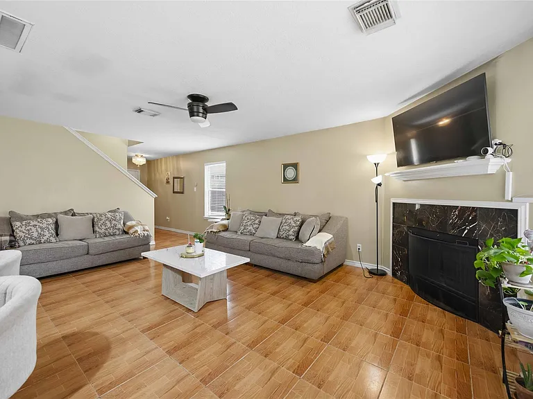 6802 Cheshire Park Rd — Photo 2