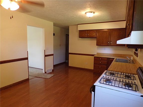 4th image of 5489 Westgate Dr