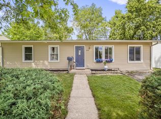 404 Kenyon Ave, Romeoville, IL 60446