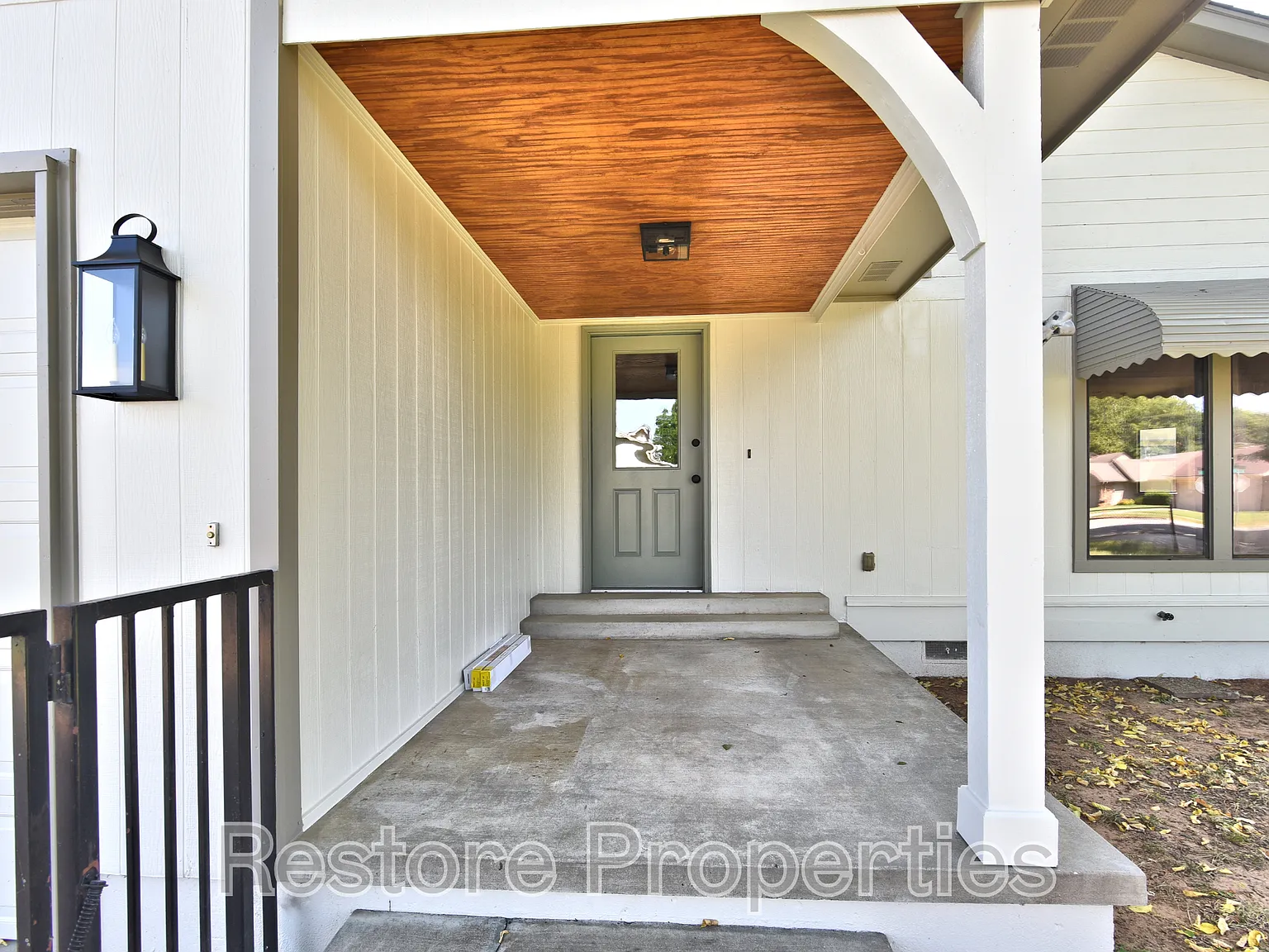 3 bed, 2027 sqft, $2,150 — Photo 2