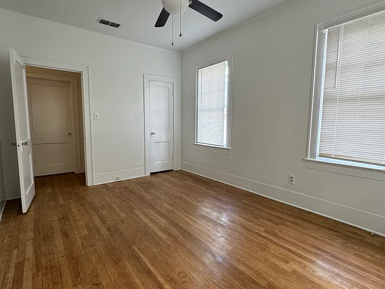 115 W Shaw St — Photo 11