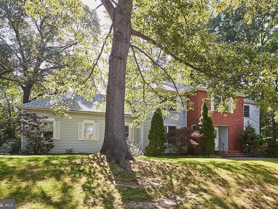 1st image of 34 Benford Dr