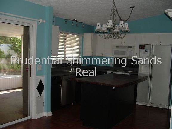 5th image of 309 Nautilus St