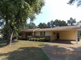 44 Westgate St, Searcy, AR 72143