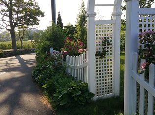 101 Summer Island Rd, Branford, CT 06405