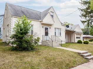 1440 Tonawanda Ave, Akron, OH 44305