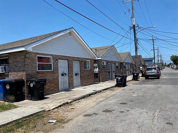 2nd image of 2824 Pauger St
