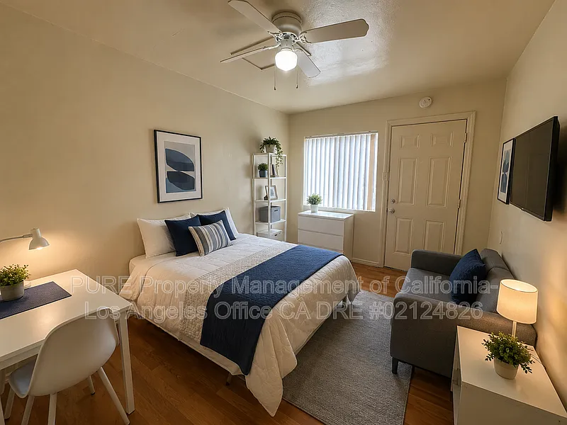 2219 Pacific Coast Hwy #11
