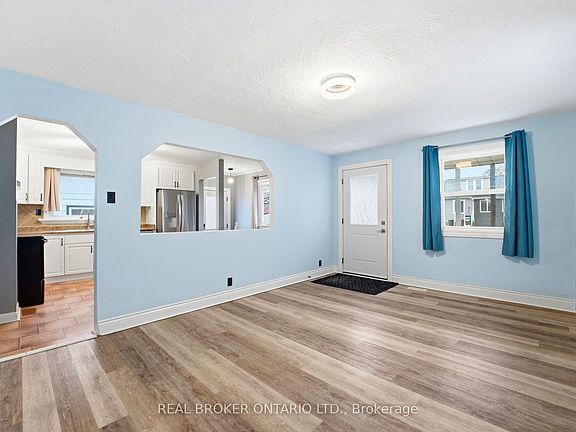 5th image of 9 Mercer Rd