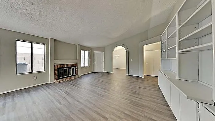 3 bed, 1487 sqft, $1,995 — Photo 2