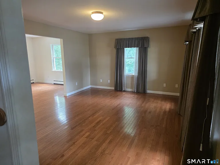 15 Elizabeth Dr — Photo 8