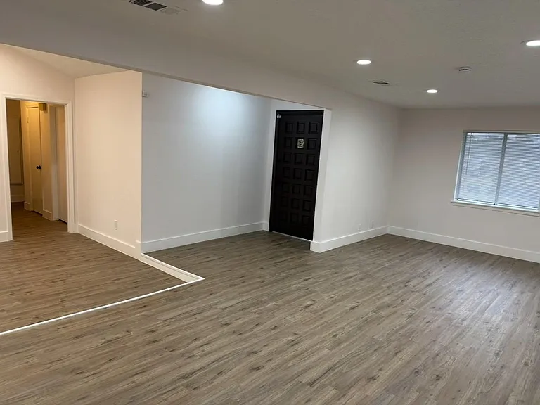 16814 Barcelona Dr — Photo 16