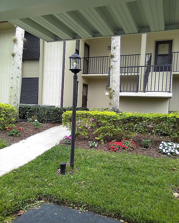 1st image of 47 Plantation Dr APT 104