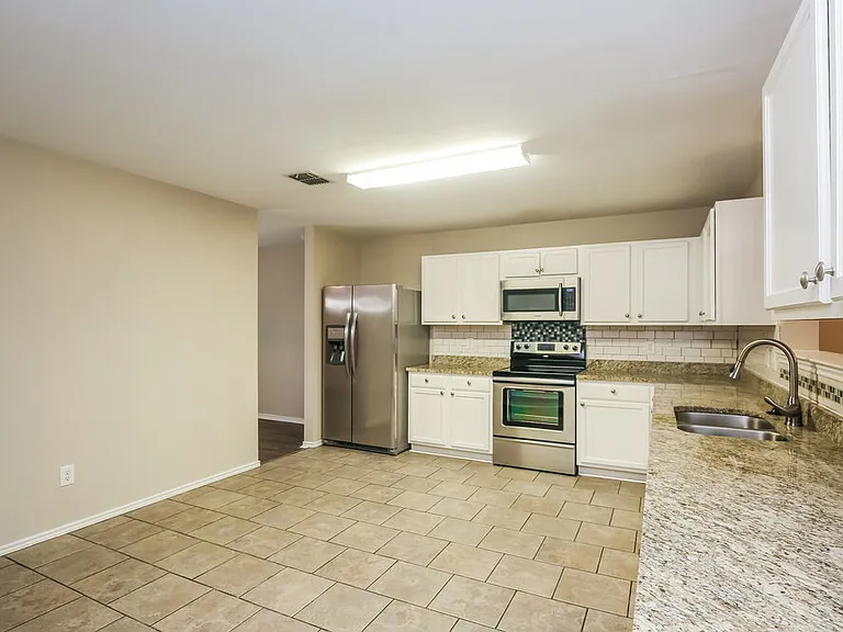 3032 Picket Fence Dr — Photo 6