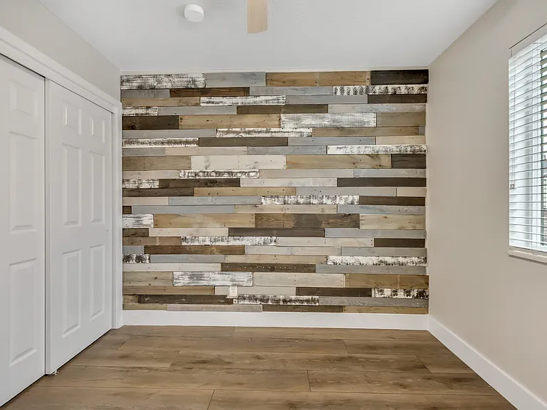 683 Seymore Dr — Photo 17