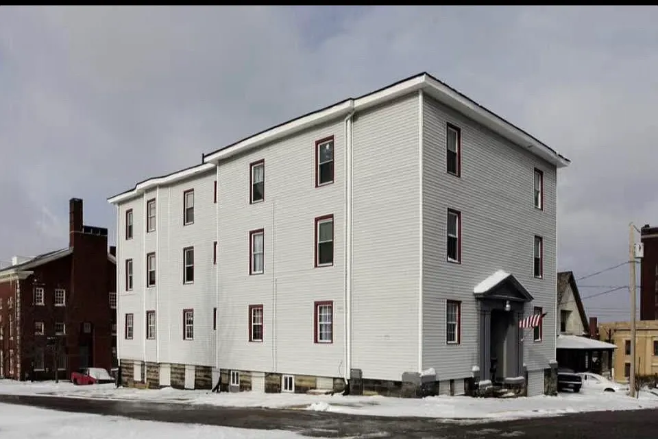 149 S Freedom Ave #1