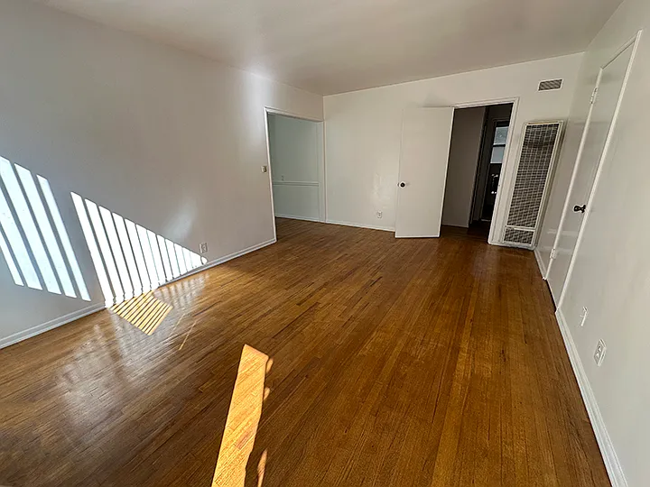202 E Fairview Ave #102 — Photo 5