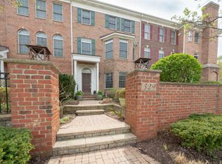 329 Big Rail Dr, Naperville, IL 60540