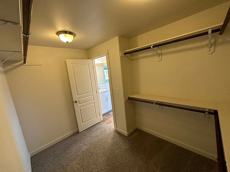 2558 NW Hemlock Way — Photo 13
