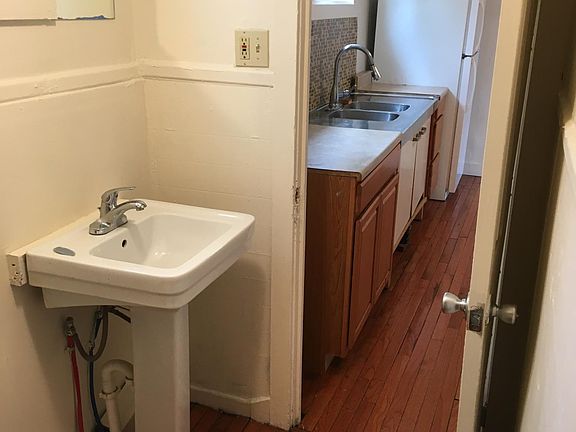 5th image of 82 Dickerman St Fl 3rd