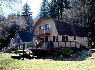 71432 N Shore Dr, Clatskanie, OR