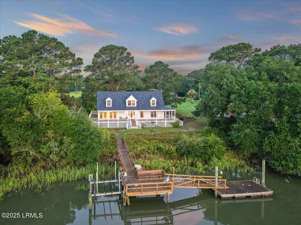 32 Eustis Landing Rd, Ladys Island, SC 29907