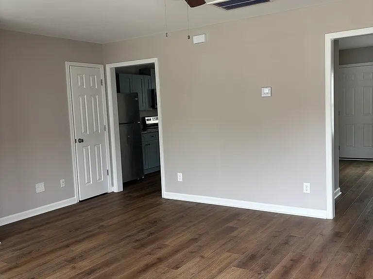 245 New Prospect Rd — Photo 2