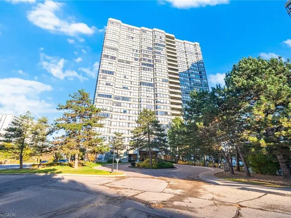 22 Hanover Rd Unit 1907, Brampton, ON L6S 5K7