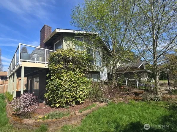 906 S 262nd Place, Des Moines, WA 98198