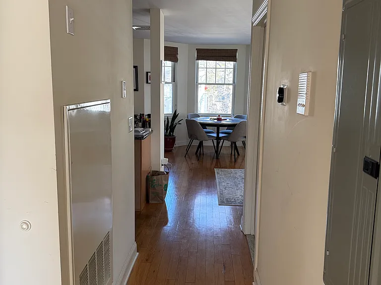 4048 Washington St #1 — Photo 3