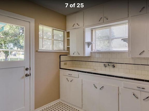 3rd image of 502 John Adams Dr