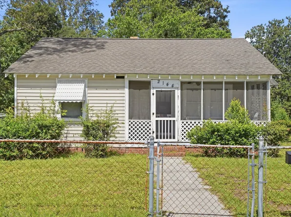 2144 Banyan St, North Charleston, SC 29405