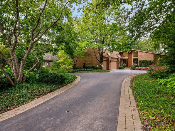 990 Sheridan Rd, Highland Park, IL 60035