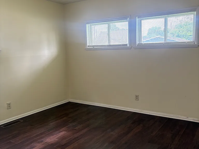 4173 Powell Ave — Photo 14