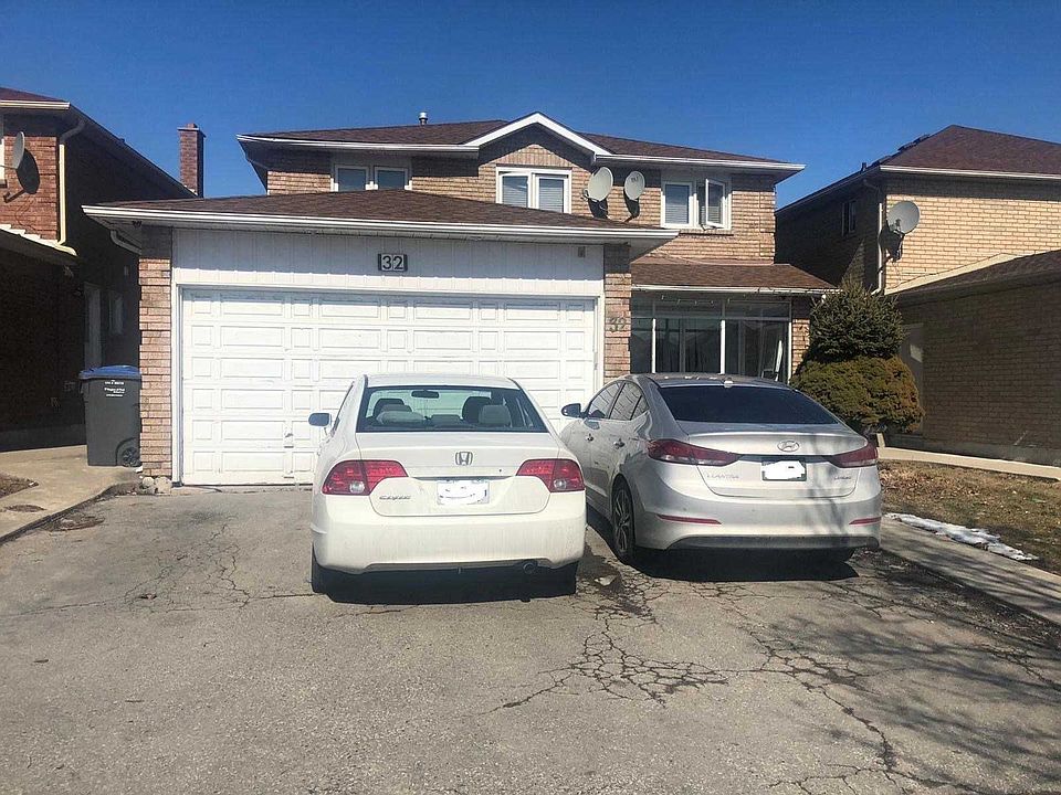 2nd image of 32 Oaklea Blvd